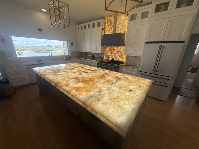 Illuminated Crystallo island and kitchen
