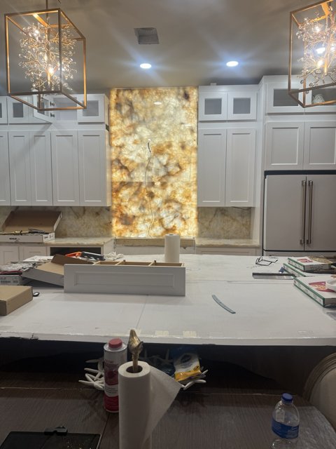 Full backsplash during installation