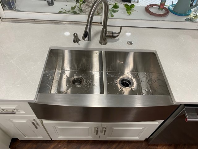 Farm sink cutout detail